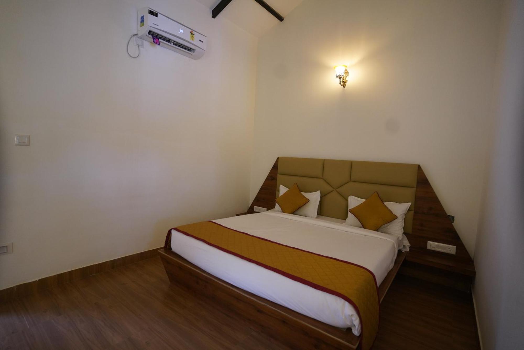 Q Mango Resort Ramanagara Bagian luar foto