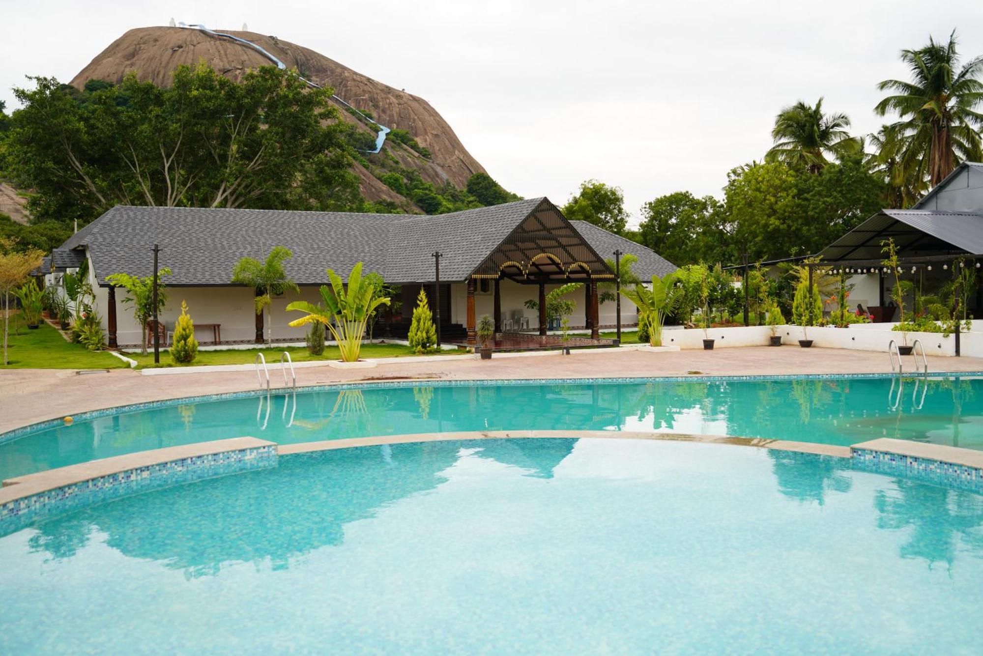 Q Mango Resort Ramanagara Bagian luar foto