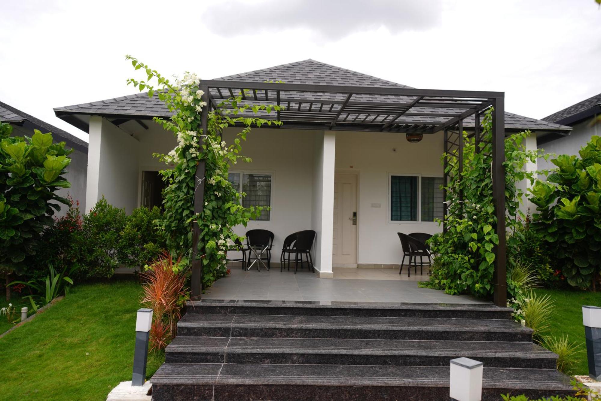 Q Mango Resort Ramanagara Bagian luar foto