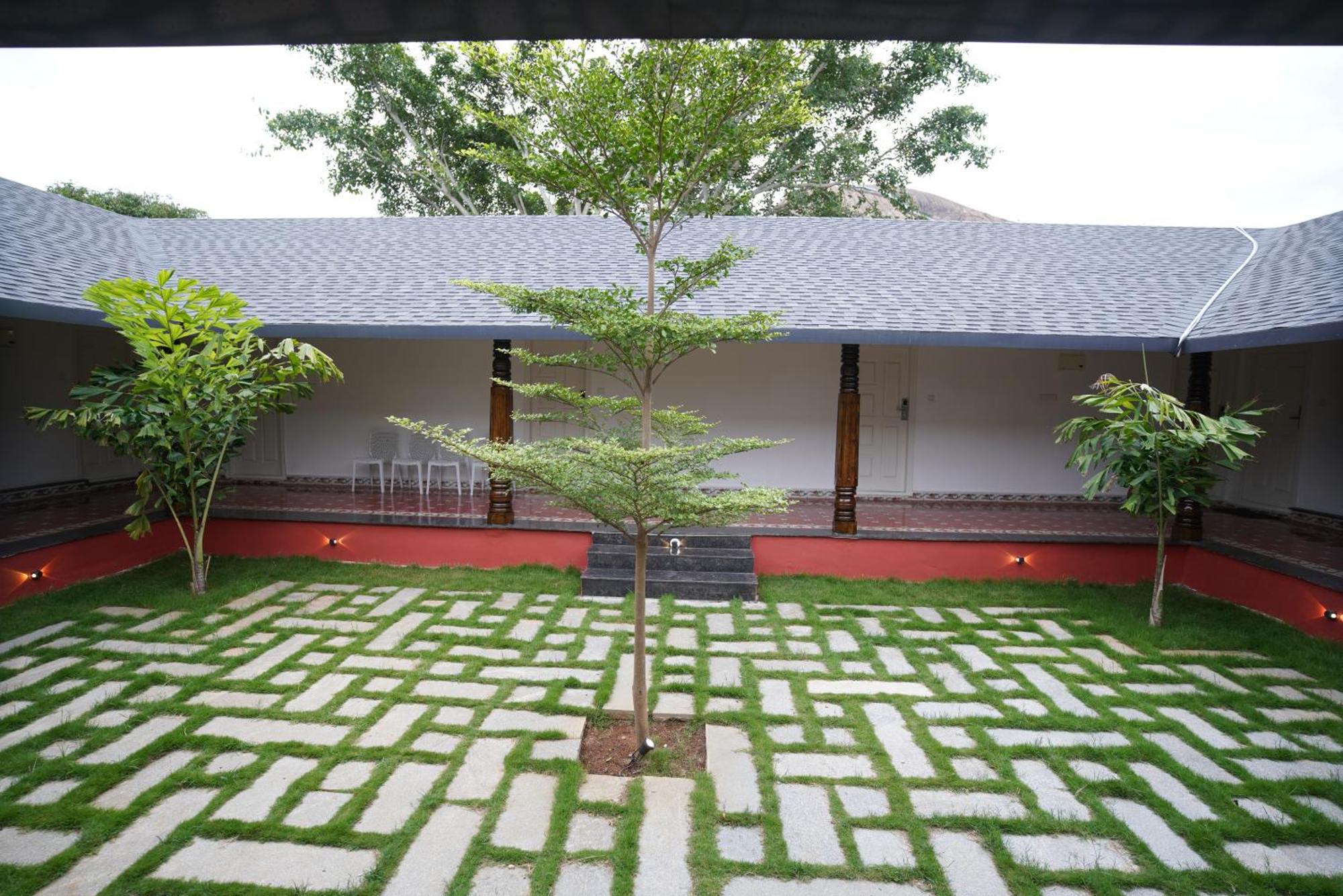 Q Mango Resort Ramanagara Bagian luar foto